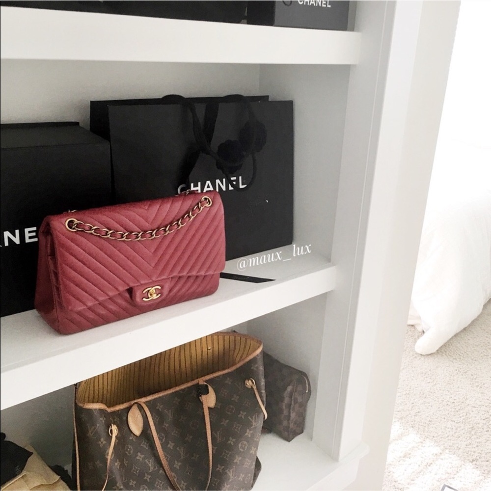 đ¸SOLDđ¸ Lambskin Chevron Jumbo Double Flap - Picture 1 of 8